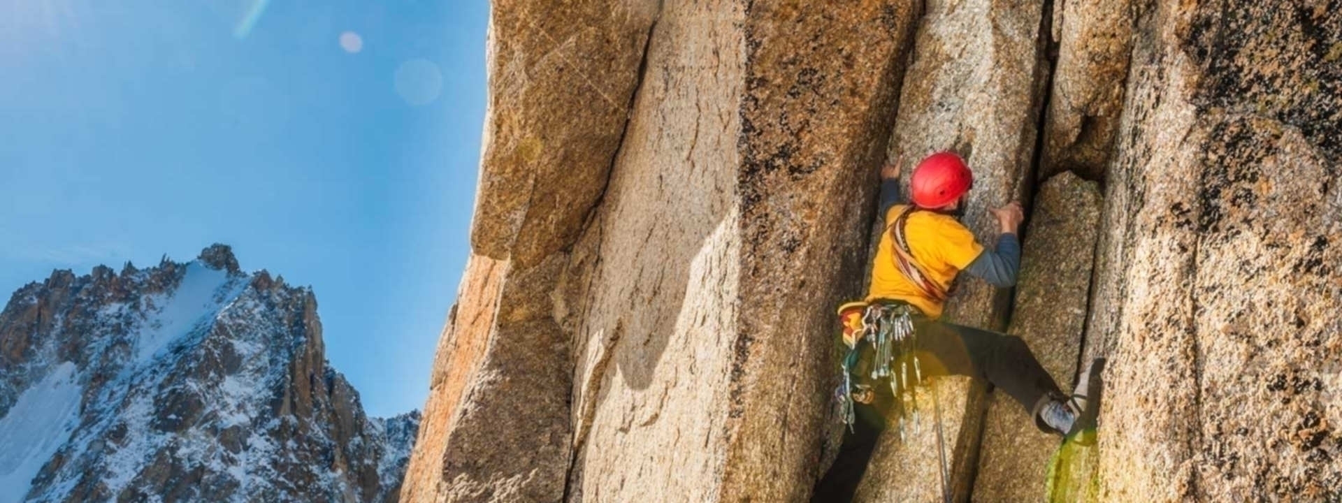 Escalada clásica en el circo de Gredos.