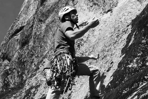 Curso de escalada clásica en vías semiequipadas planificación de las vías